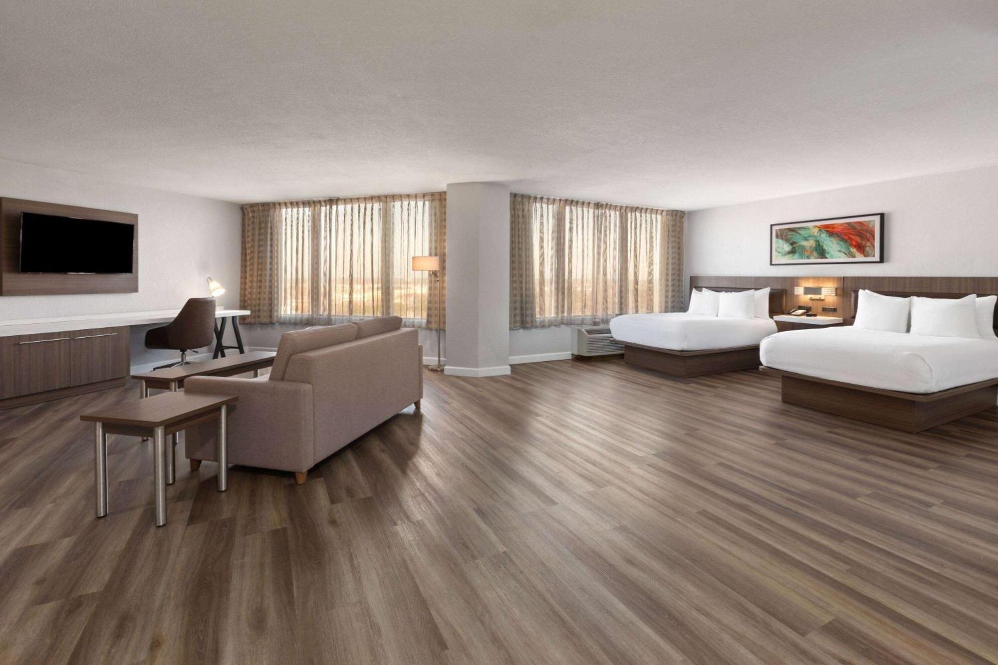 Wyndham Garden Norfolk Downtown Hotel Eksteriør billede