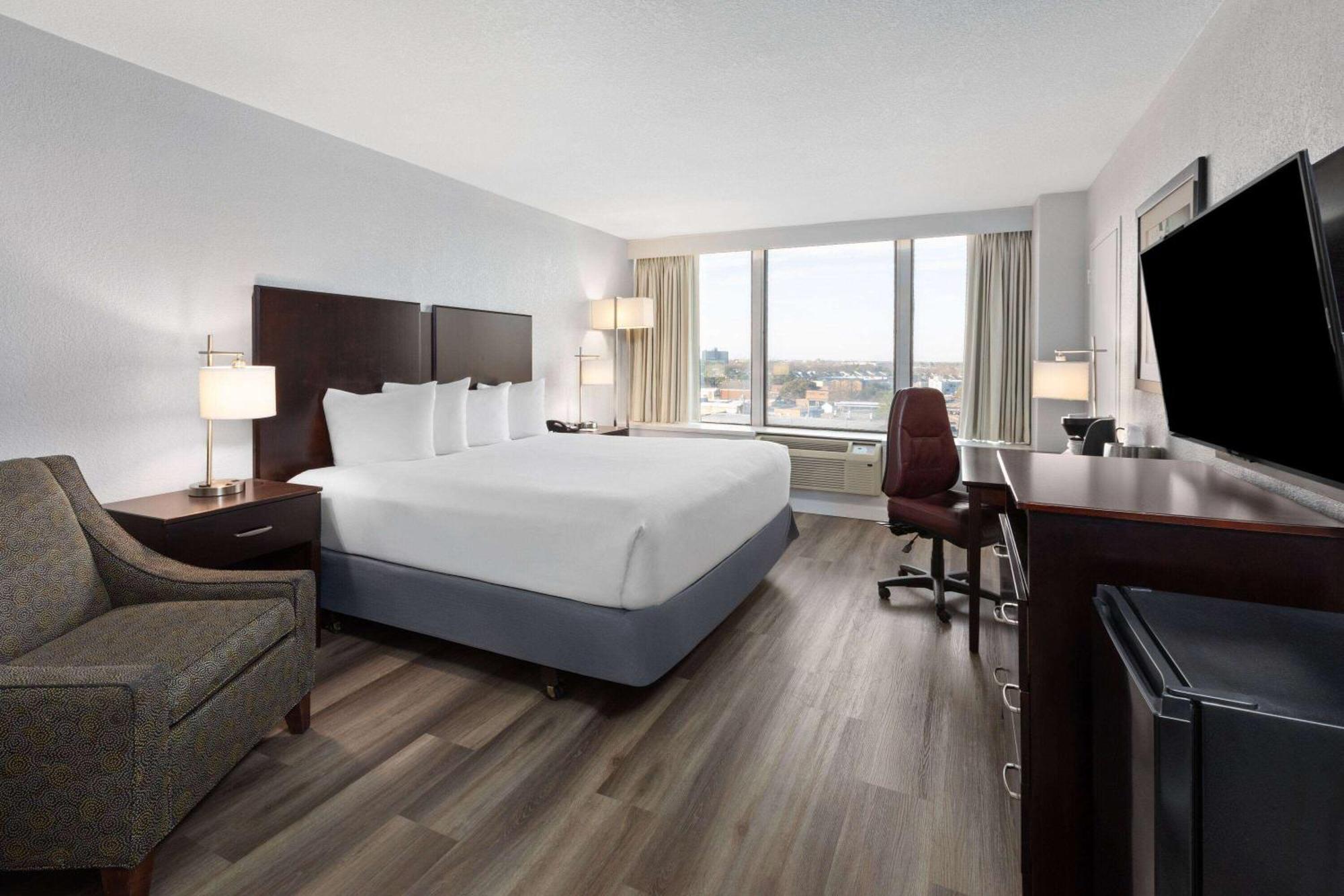 Wyndham Garden Norfolk Downtown Hotel Eksteriør billede